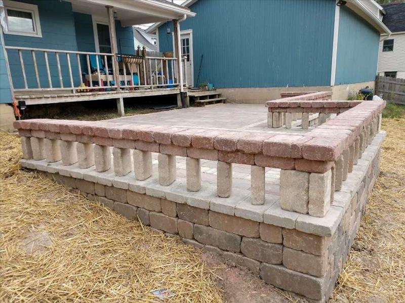 R Landscaping, Inc. Scales Mound, IL