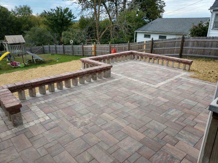 R Landscaping, Inc. Scales Mound, IL